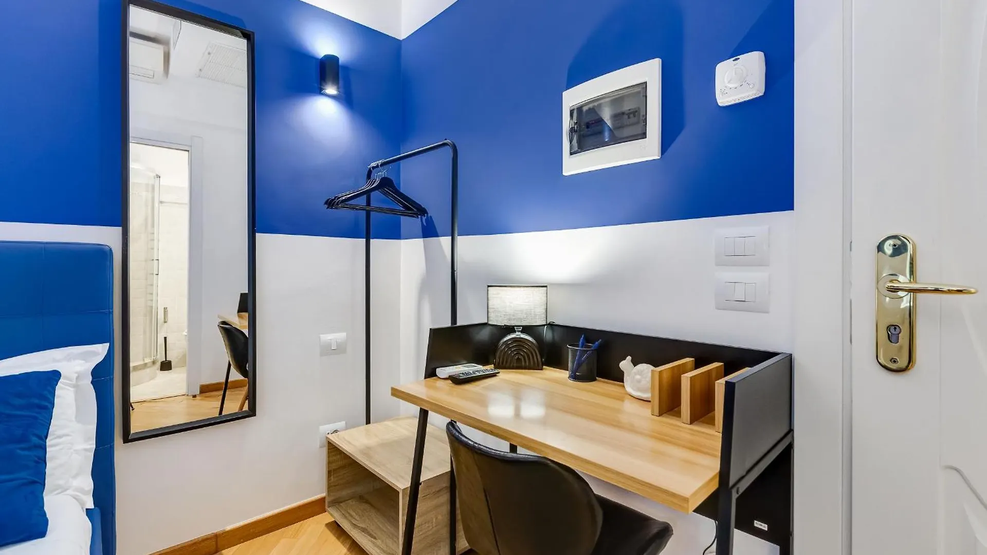 Lägenhet Vivilo Collection - Marche 54 Apart 4Bdr - Close To Via Veneto Rom