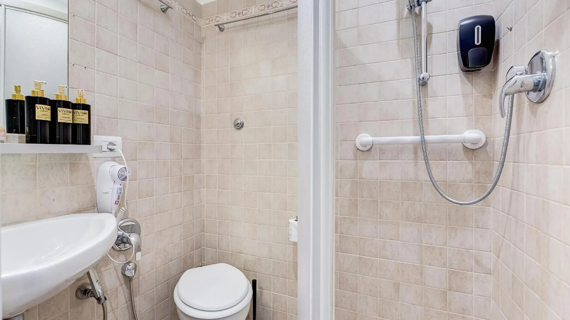 Vivilo Collection - Marche 54 Apart 4Bdr - Close To Via Veneto Rom 0*,  Italien