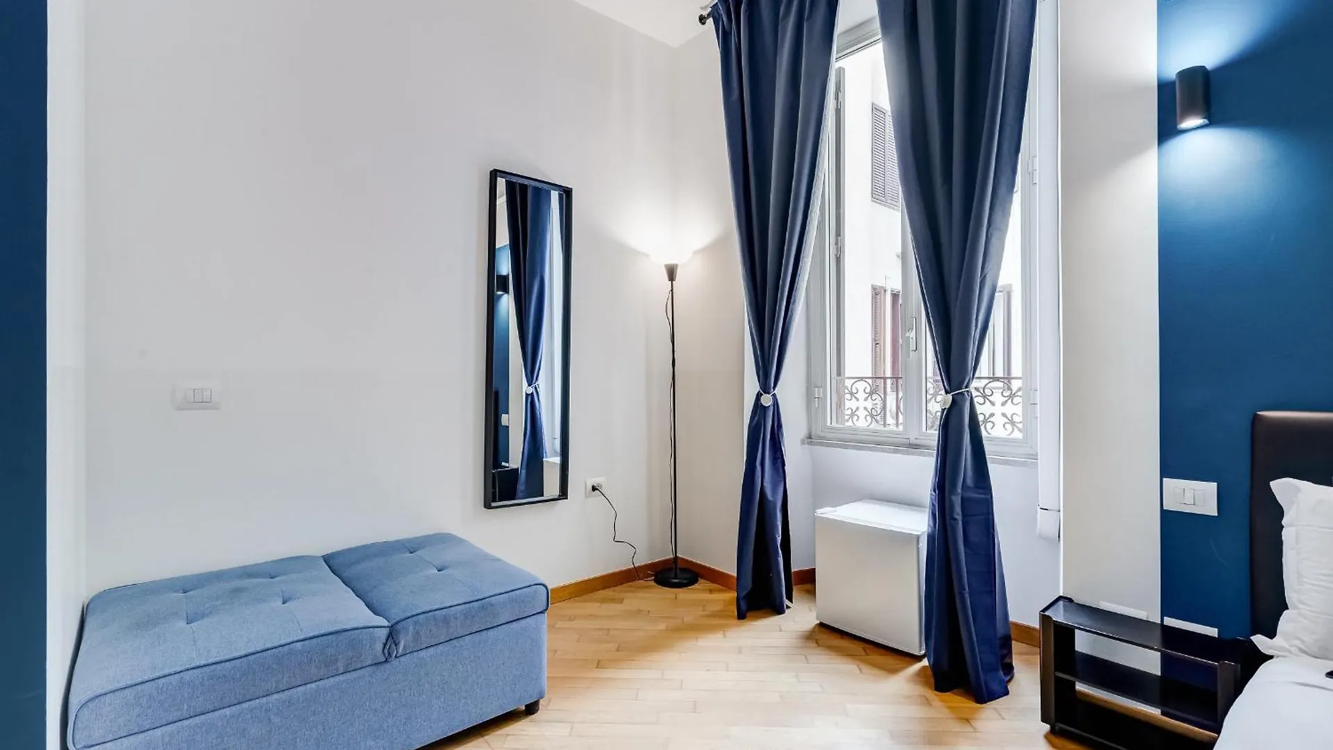 Lägenhet Vivilo Collection - Marche 54 Apart 4Bdr - Close To Via Veneto Rom