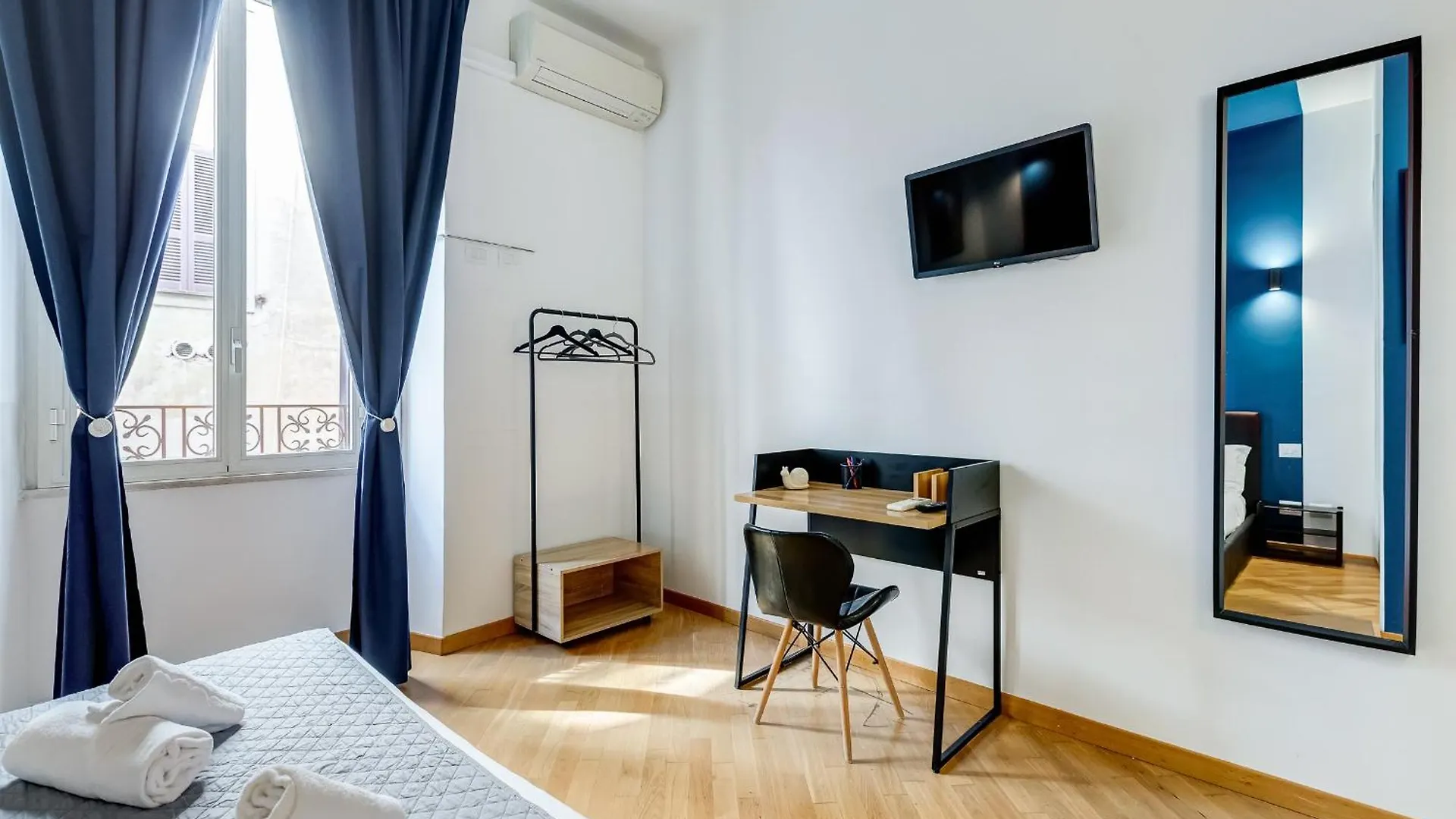Vivilo Collection - Marche 54 Apart 4Bdr - Close To Via Veneto Rom Lägenhet