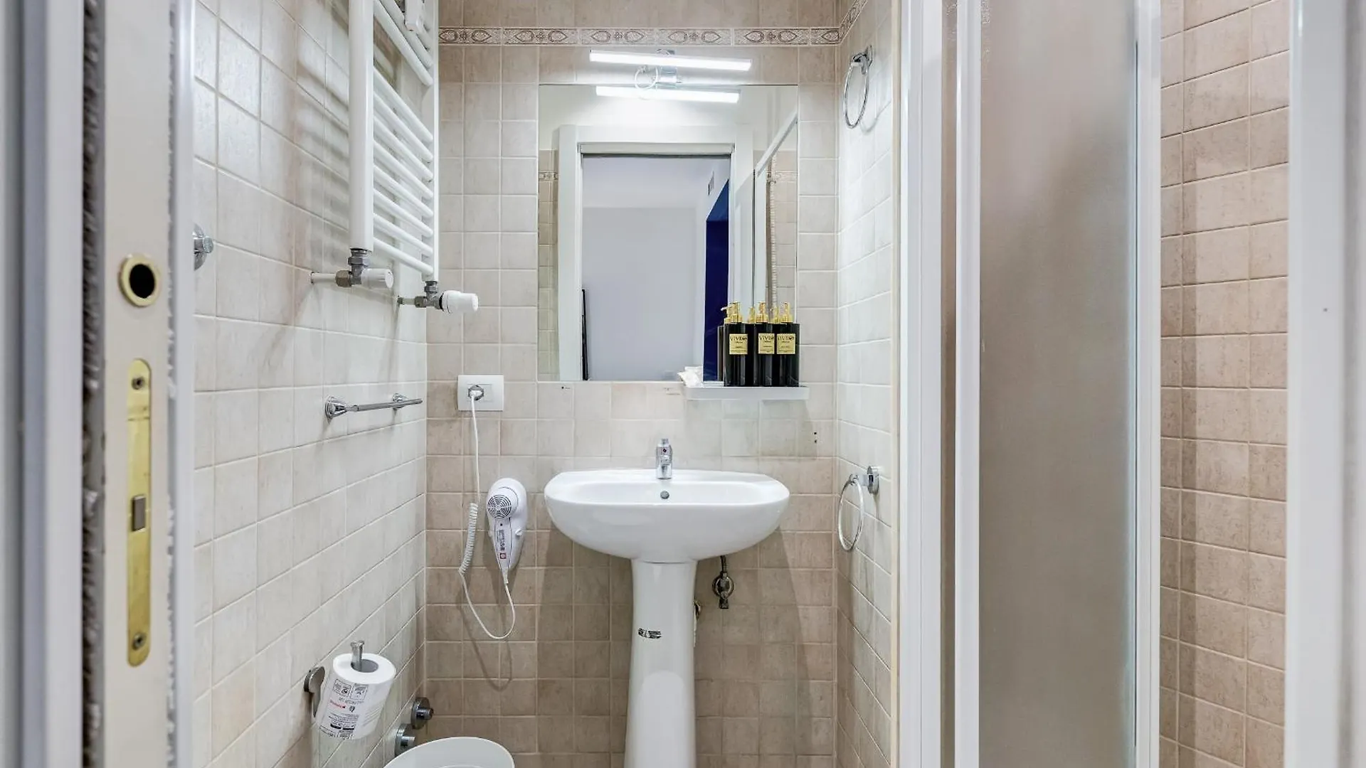 Vivilo Collection - Marche 54 Apart 4Bdr - Close To Via Veneto Rom Lägenhet