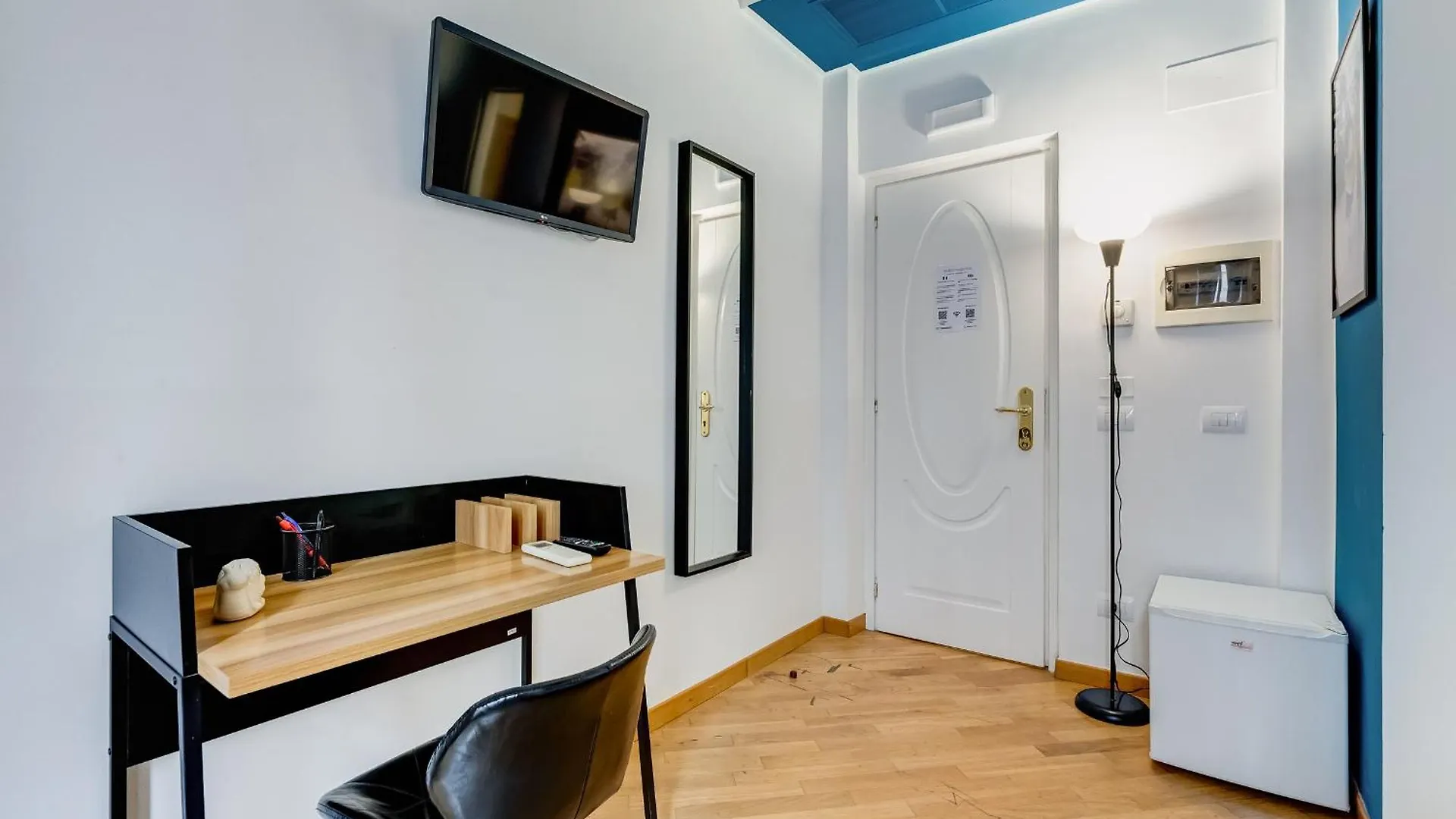 Vivilo Collection - Marche 54 Apart 4Bdr - Close To Via Veneto Rom 0*,  Italien